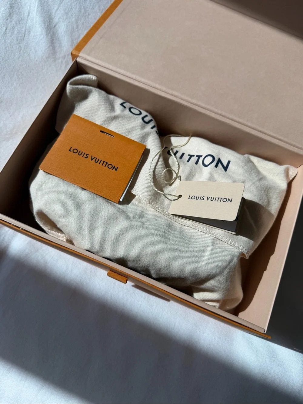 Louis Vuitton Pochette Valley